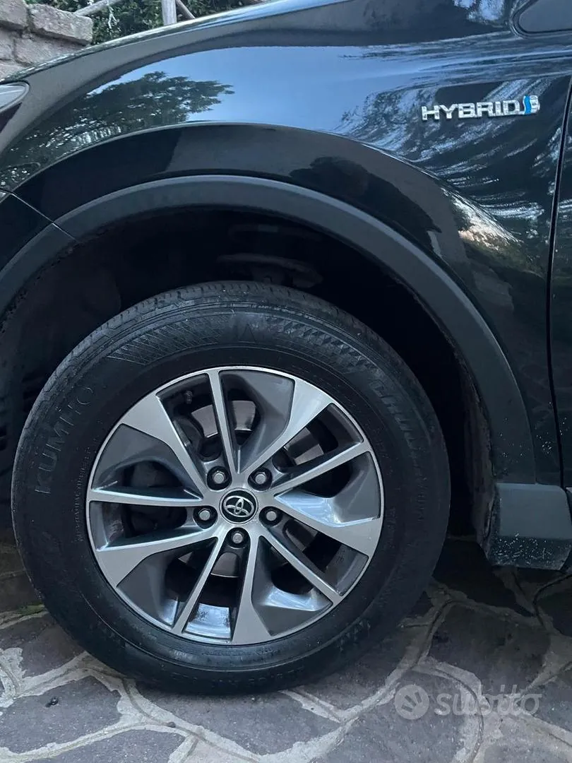Toyota Rav4 2017 photo 4
