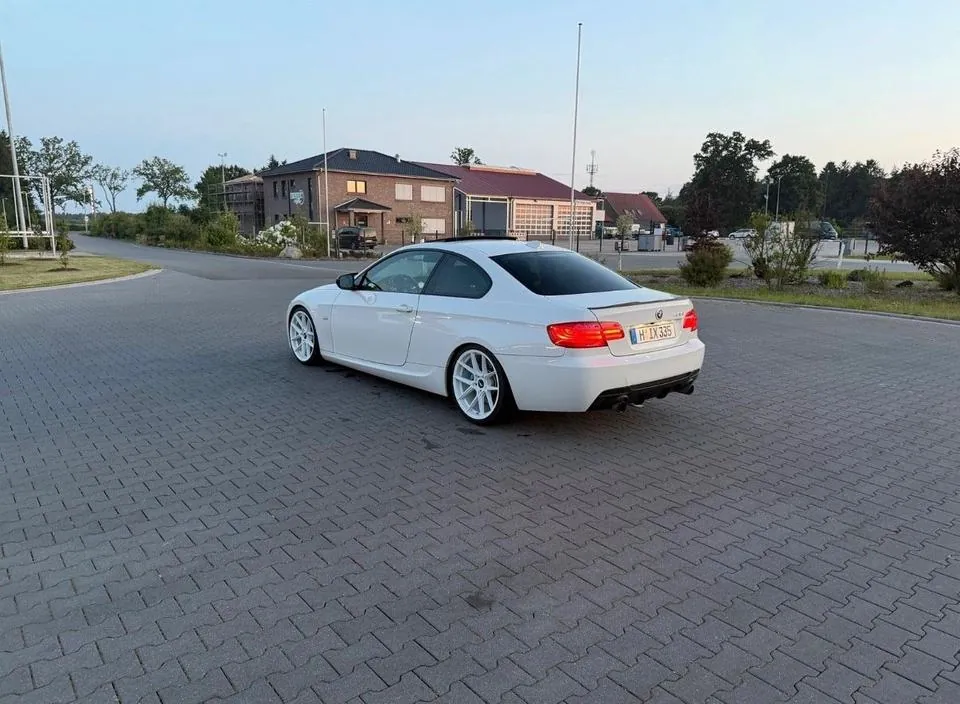 BMW 335I Coupé
