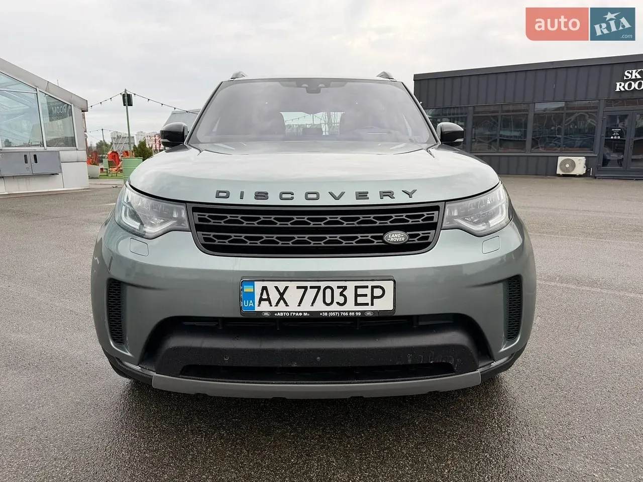 Land Rover Discovery 2017 photo 2
