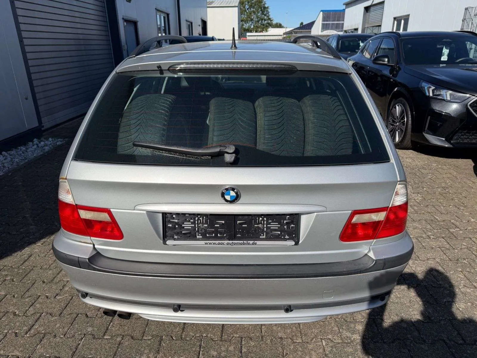 BMW 320I 2003 photo 4