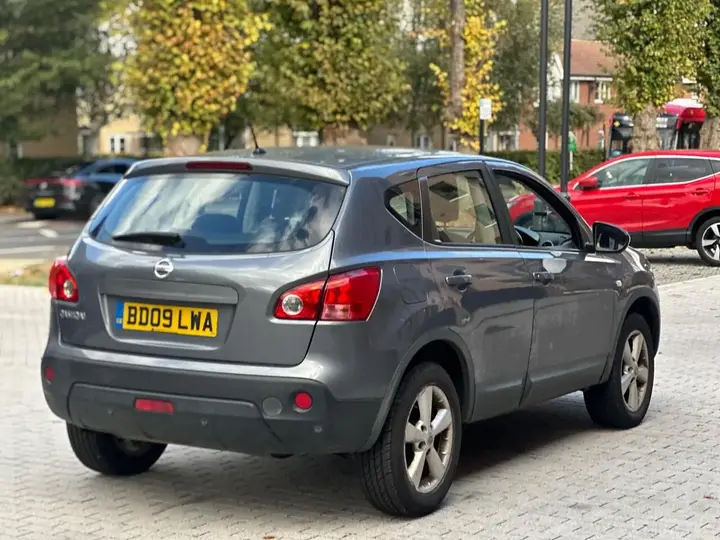 Nissan Qashqai 2009 photo 5