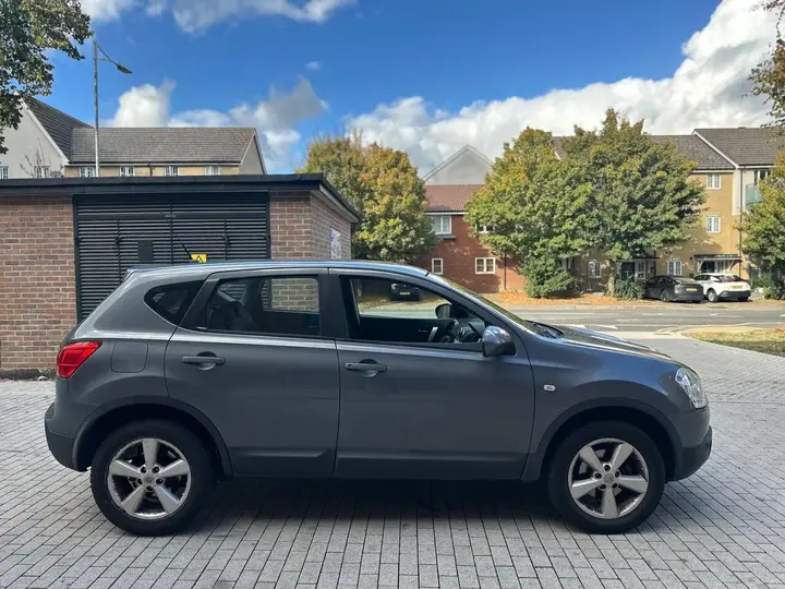 Nissan Qashqai 2009 photo 4