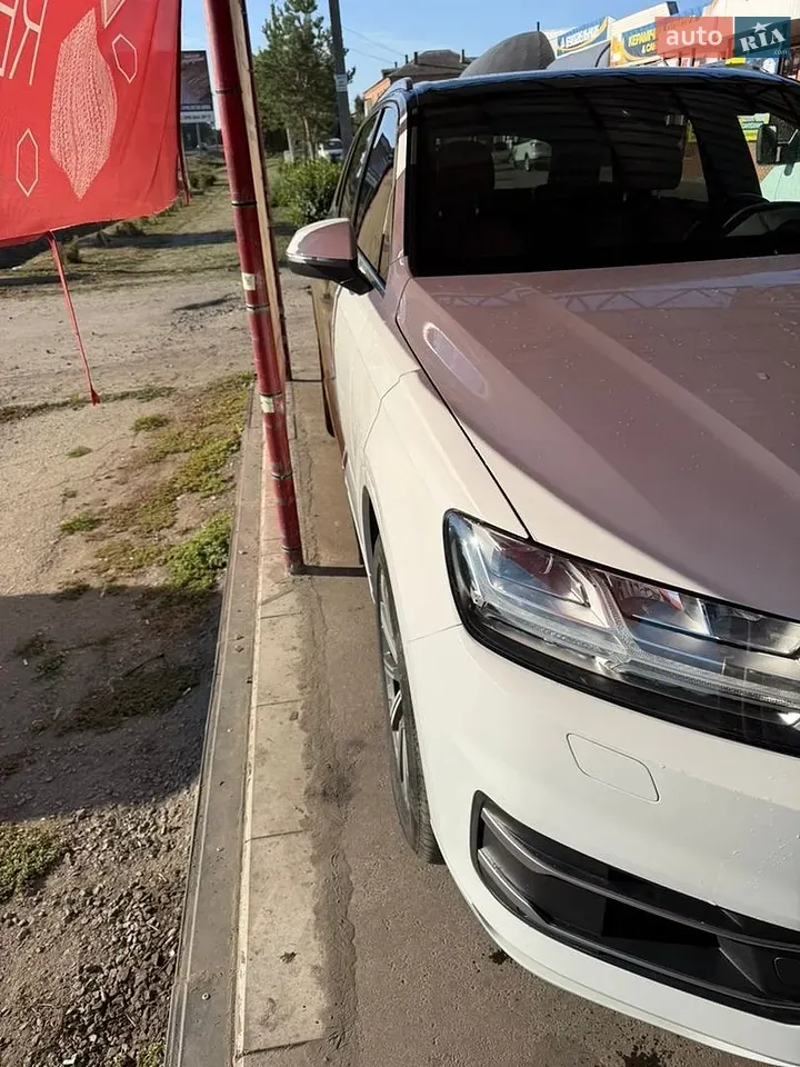 Audi Q7 2016 photo 4