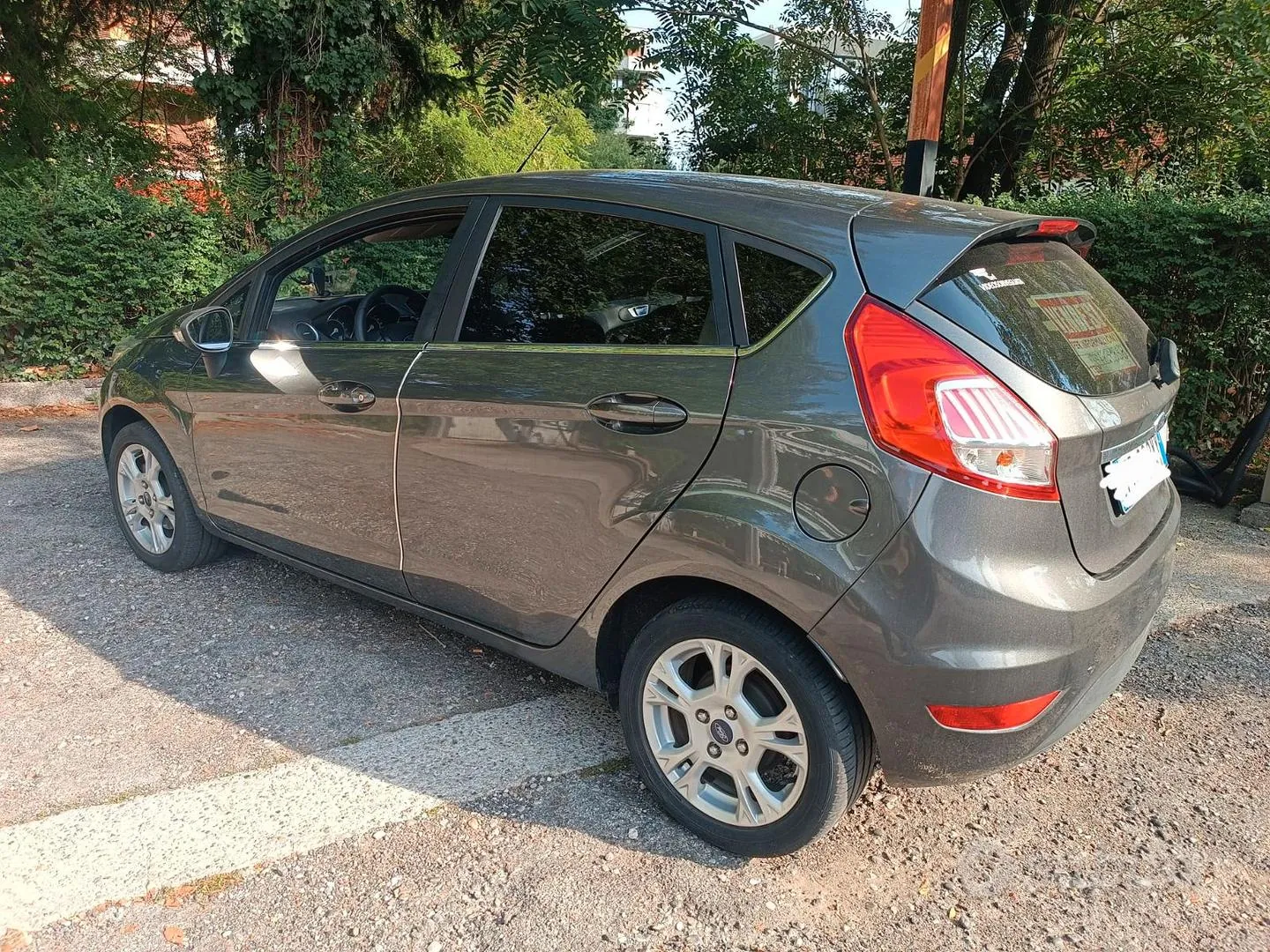 Ford Fiesta 2016 photo 2