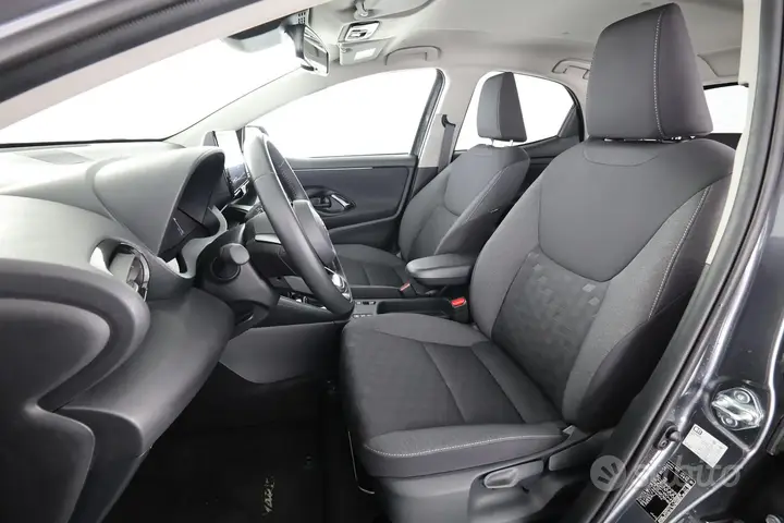 Toyota Yaris 2026 photo 2