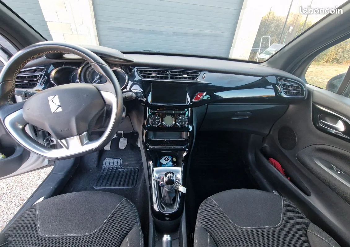 DS Automobiles Ds3 2018 photo 3