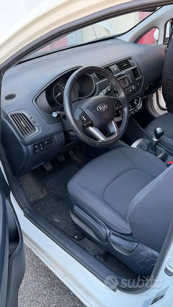 Kia Rio 2013 photo 5