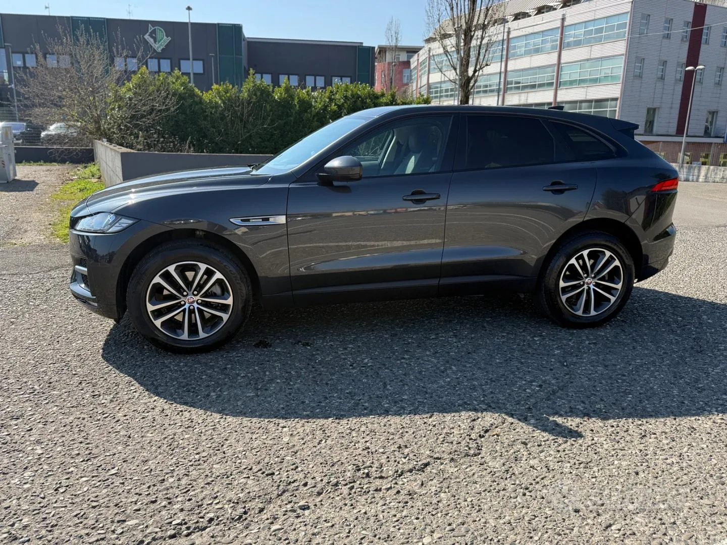 Jaguar F-Pace 2020 photo 2