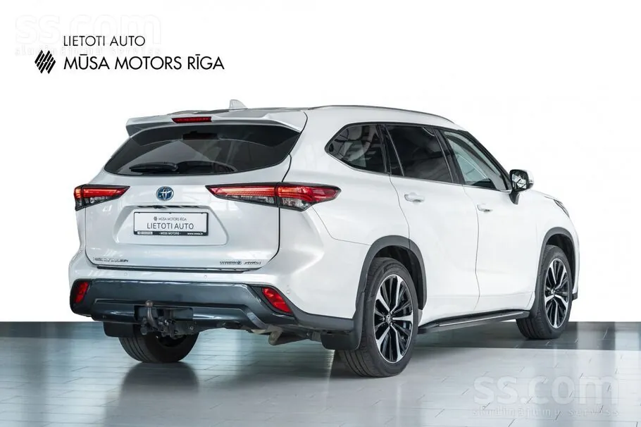 Toyota Highlander 2022 photo 2