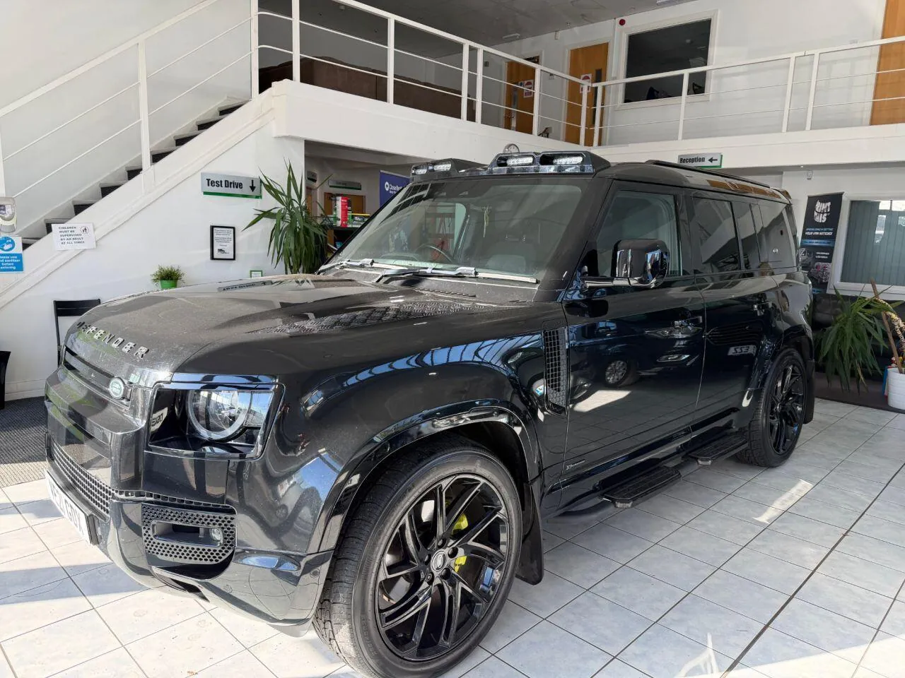 Land Rover Defender 110