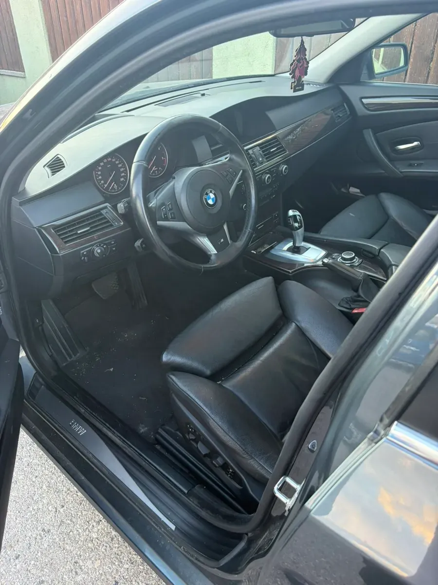 BMW 5 Series 2008 photo 3