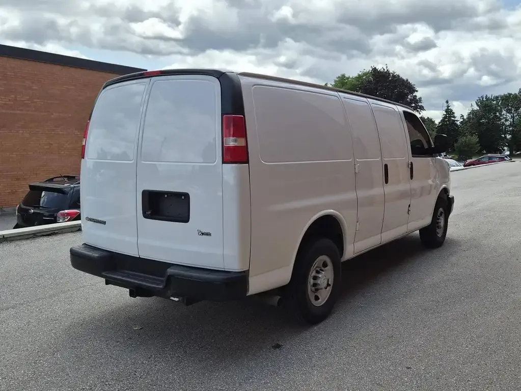 Chevrolet Express 2500 2018 photo 5