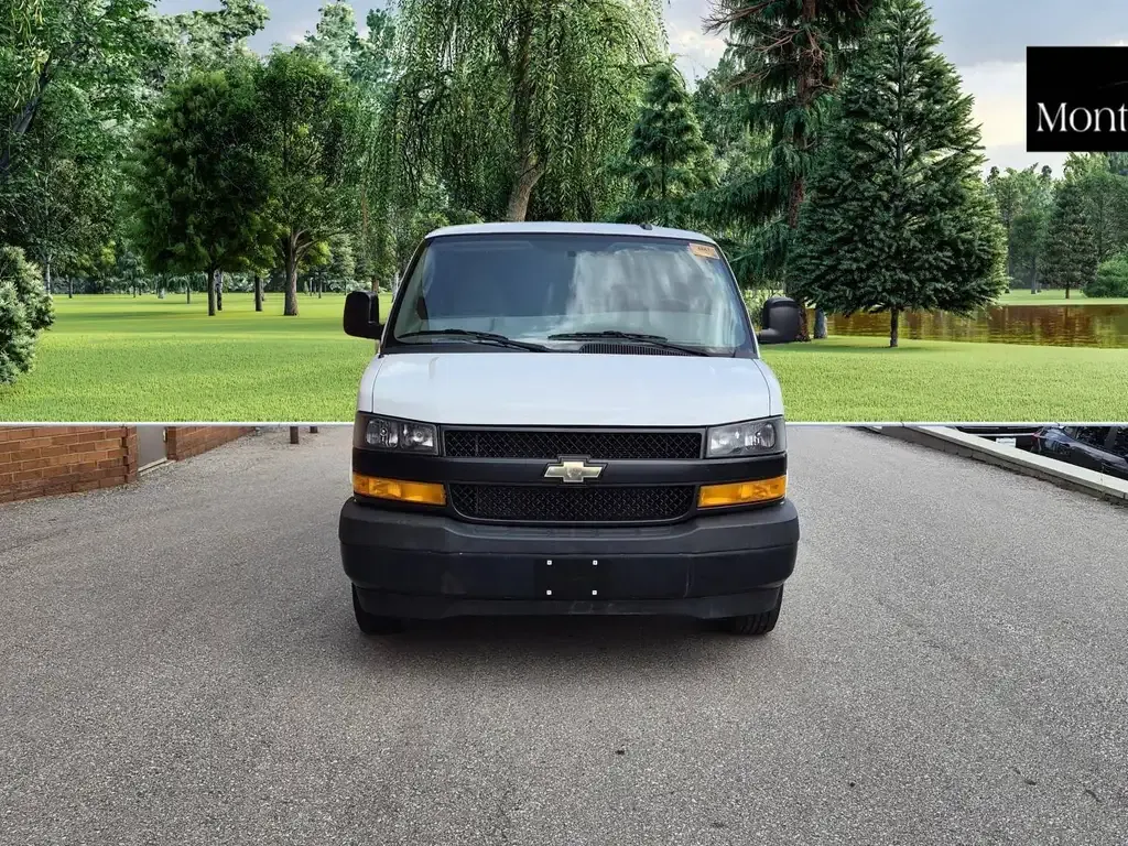 Chevrolet Express 2500 2018 photo 2