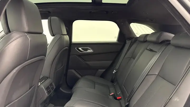 Land Rover Range Rover Velar 2025 photo 4