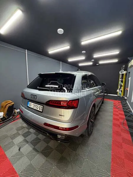 Audi Q7 2023 photo 3