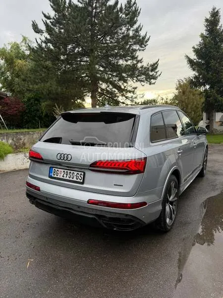 Audi Q7 2023 photo 5