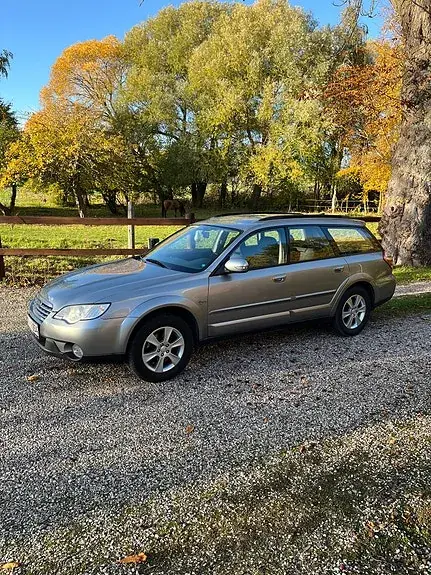 Subaru Outback 2006 photo 2