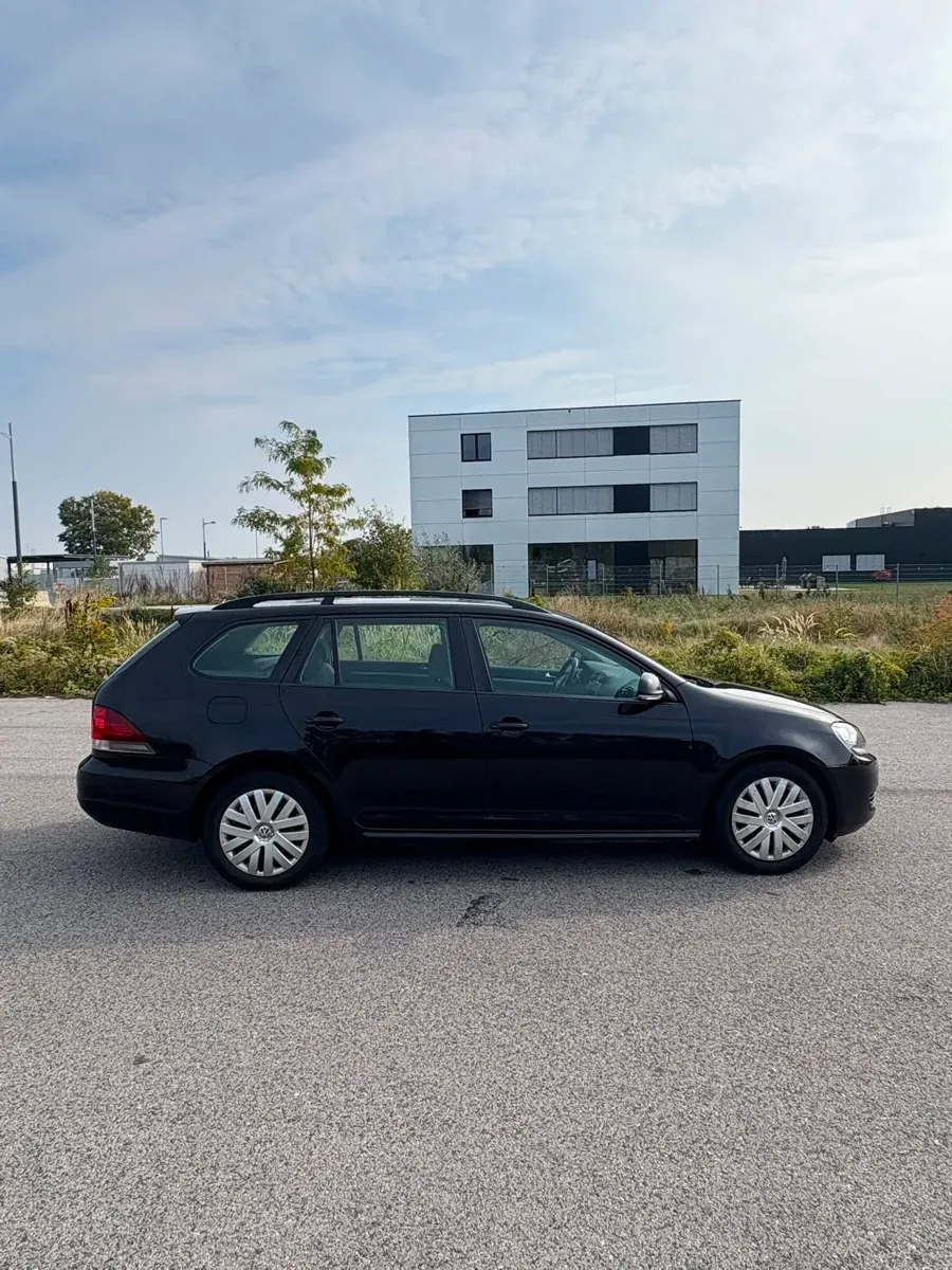 Volkswagen Golf 2012 photo 2