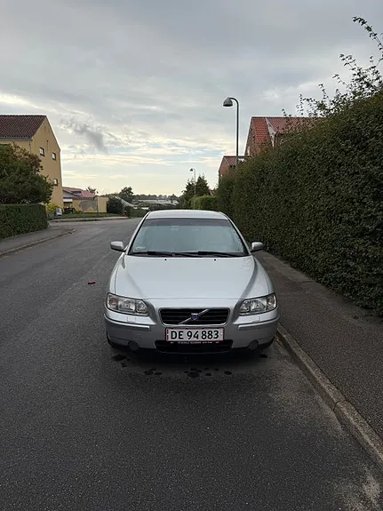 Volvo S60 2004 photo 2