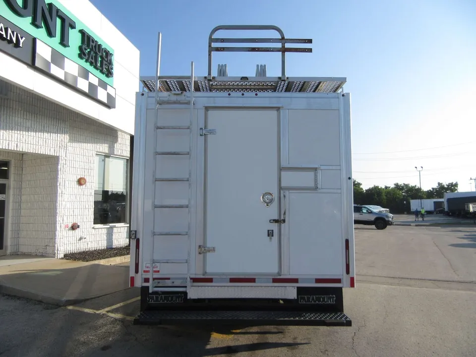 Ford E-450 Super Duty 2019 photo 4