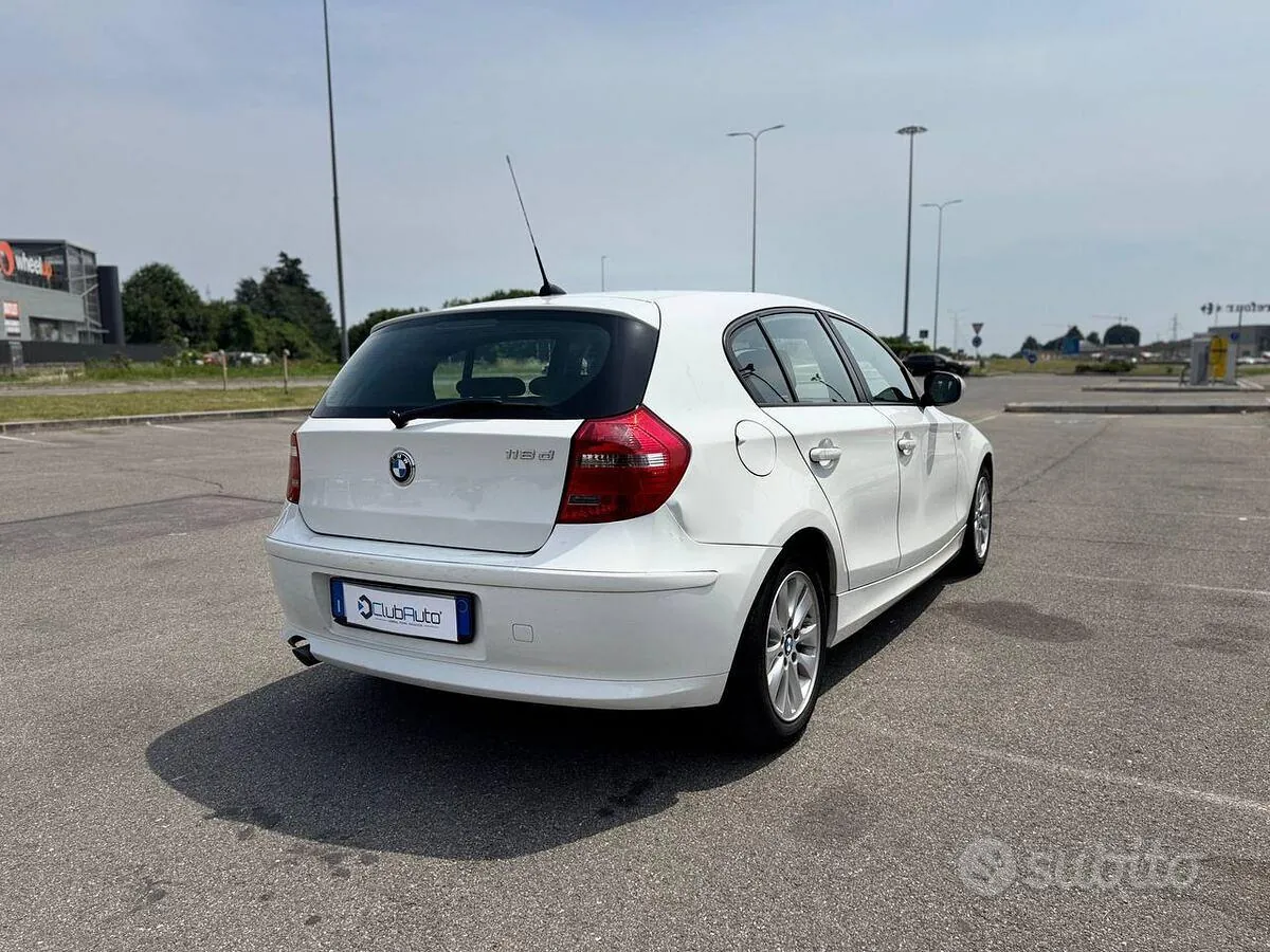 BMW 1 Series 2010 photo 5