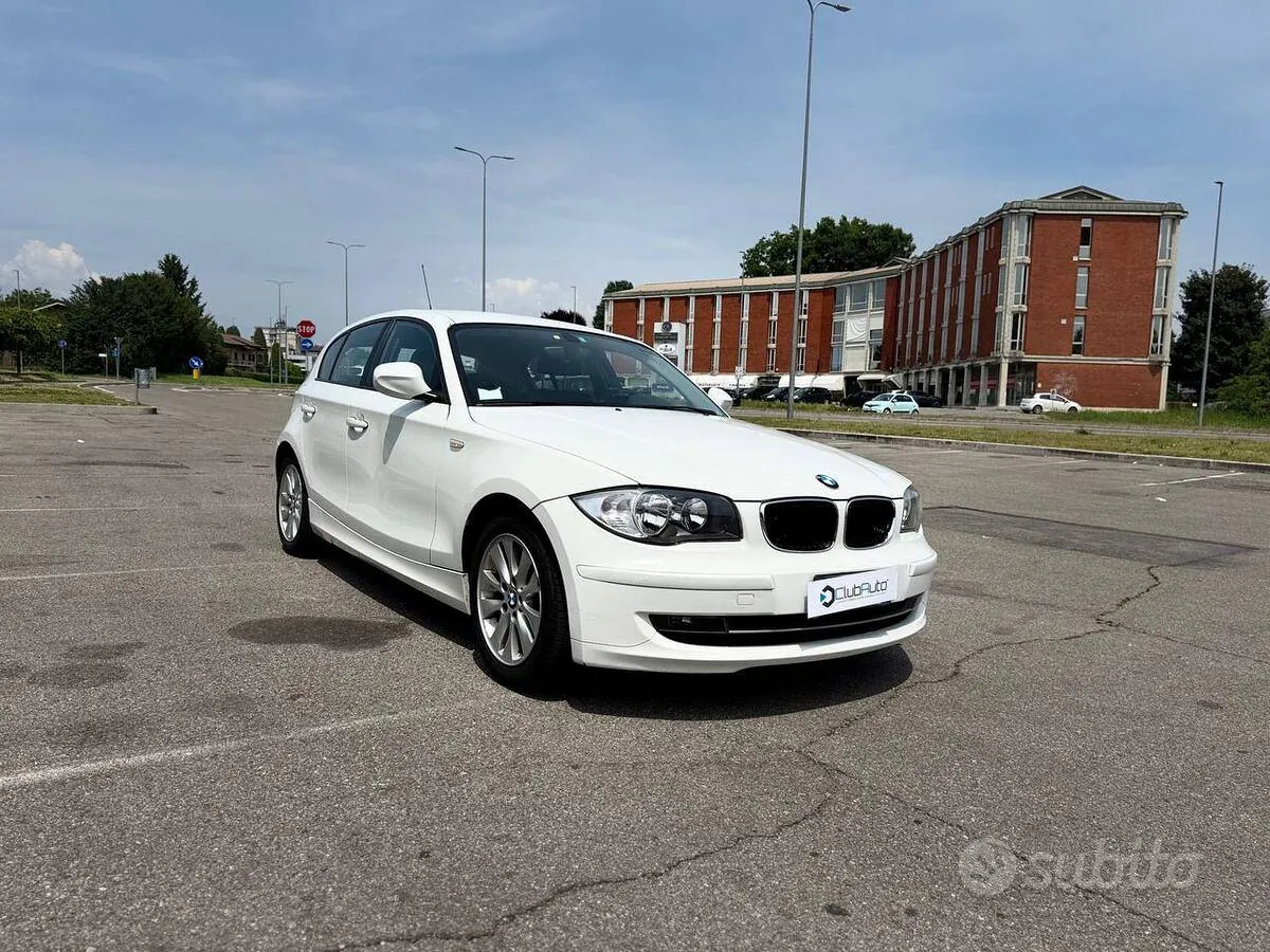 BMW 1 Series 2010 photo 3