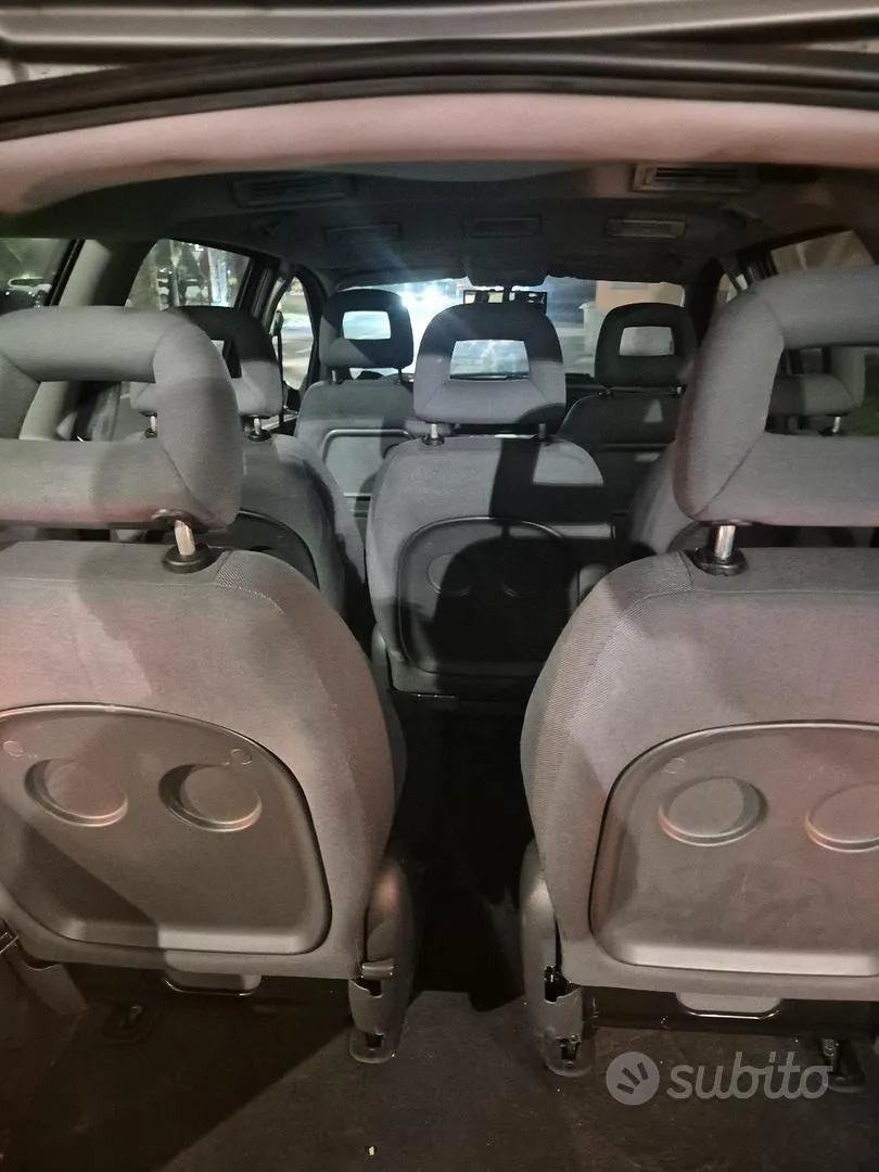 Ford Galaxy 2003 photo 3