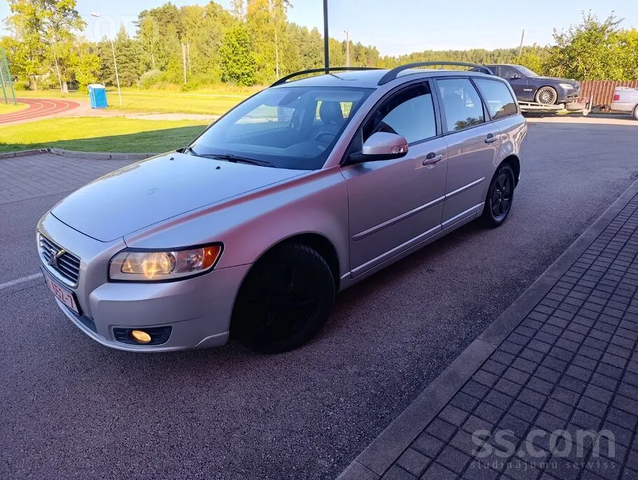Volvo V50 2009 photo 3