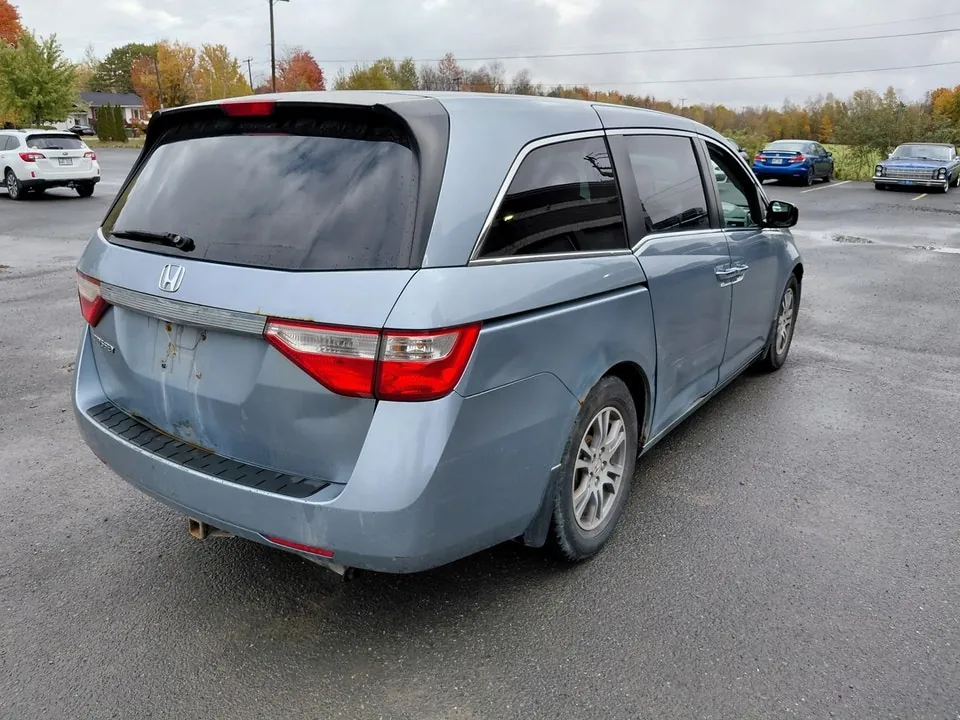 Honda Odyssey 2011 photo 5