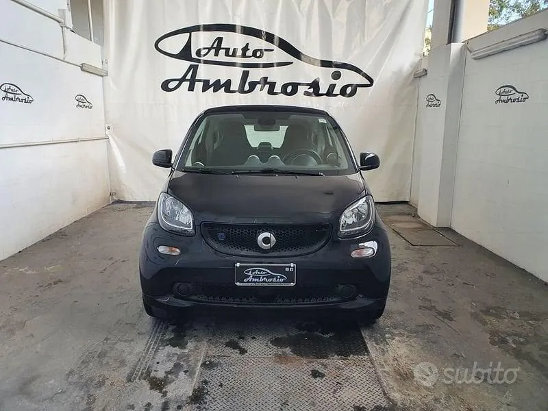 Smart Fortwo 2019 photo 2