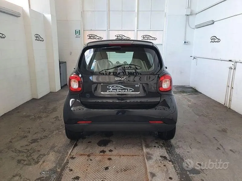 Smart Fortwo 2019 photo 5