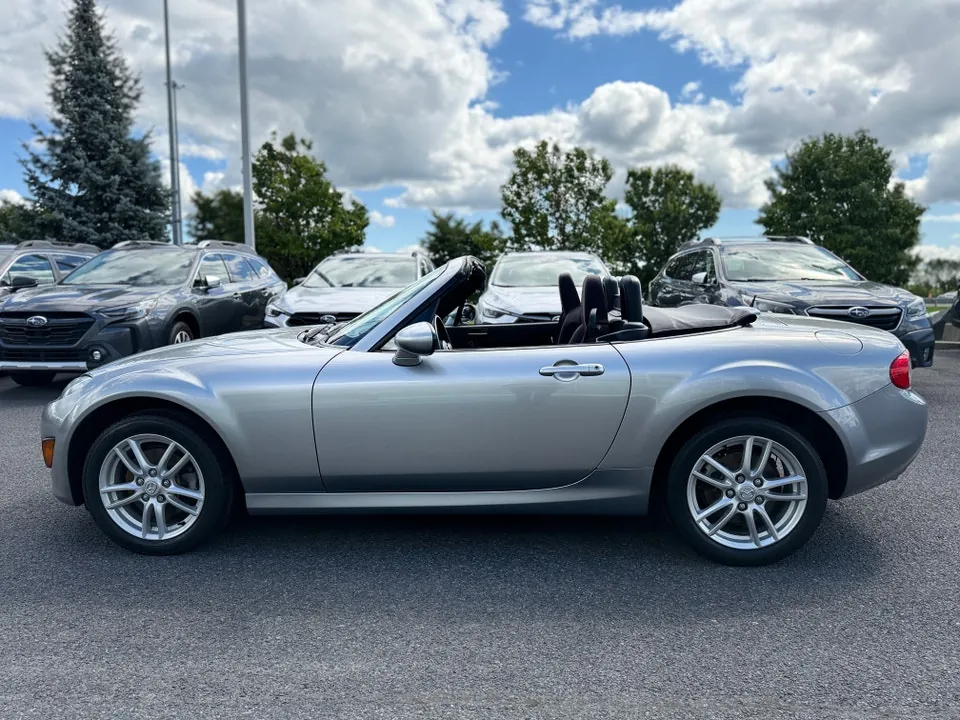 Mazda Mx-5 2010 photo 2