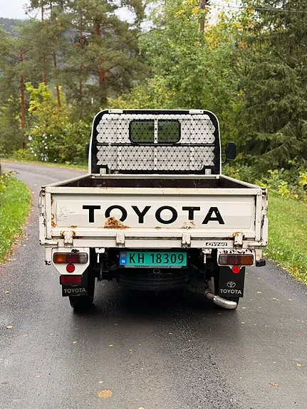 Toyota Dyna 2002 photo 5