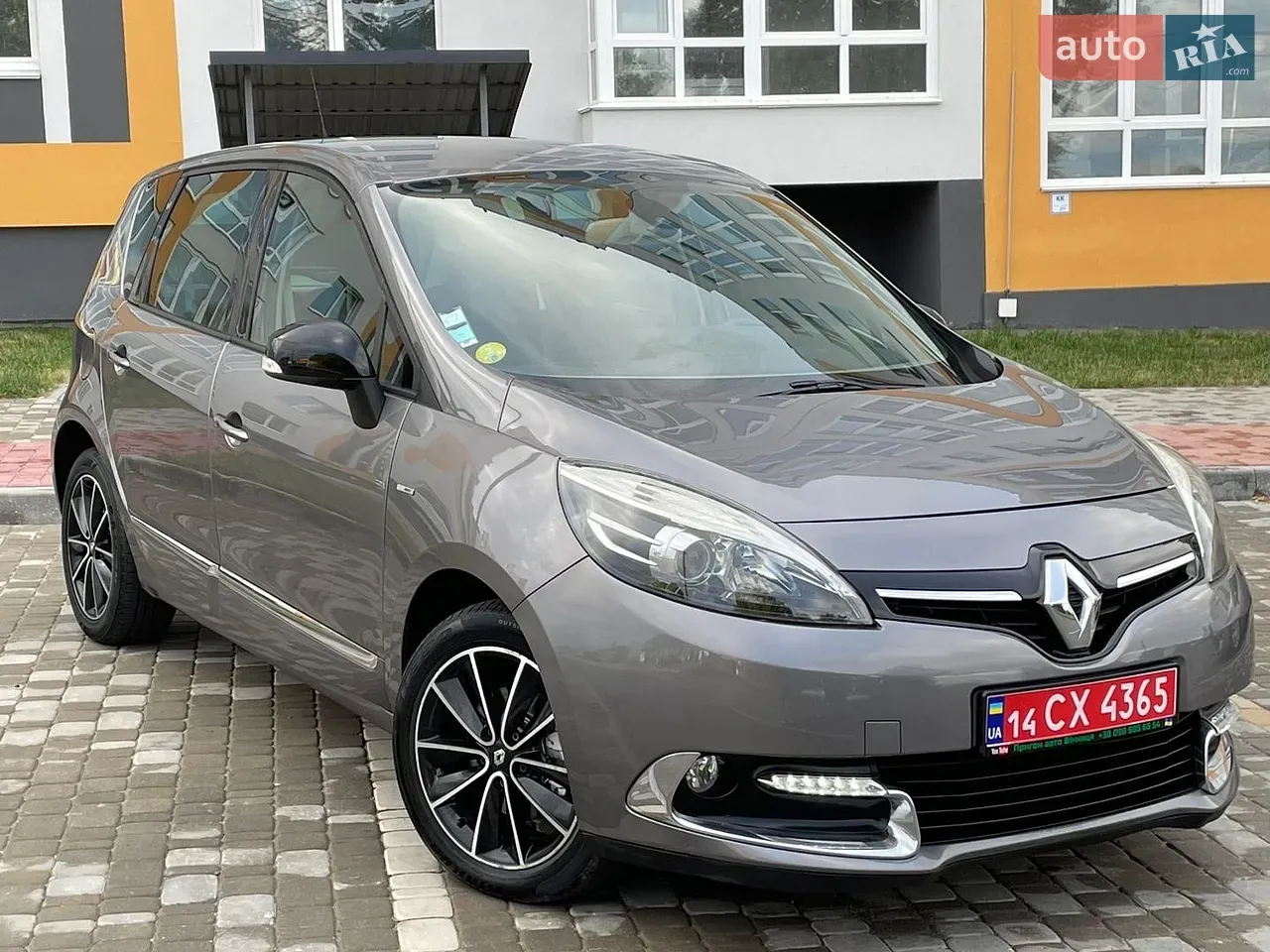 Renault Scenic 2014 photo 4