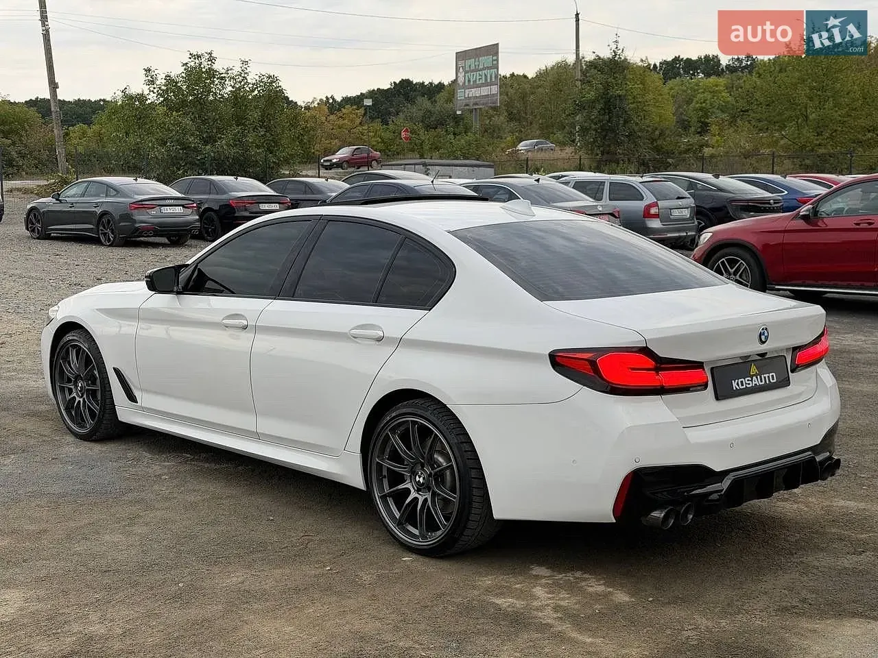 BMW 5 Series 2019 photo 5