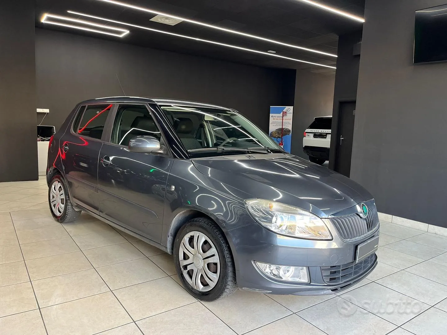 Skoda Fabia 2011 photo 4