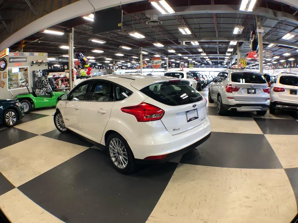 Ford Focus 2016 photo 2