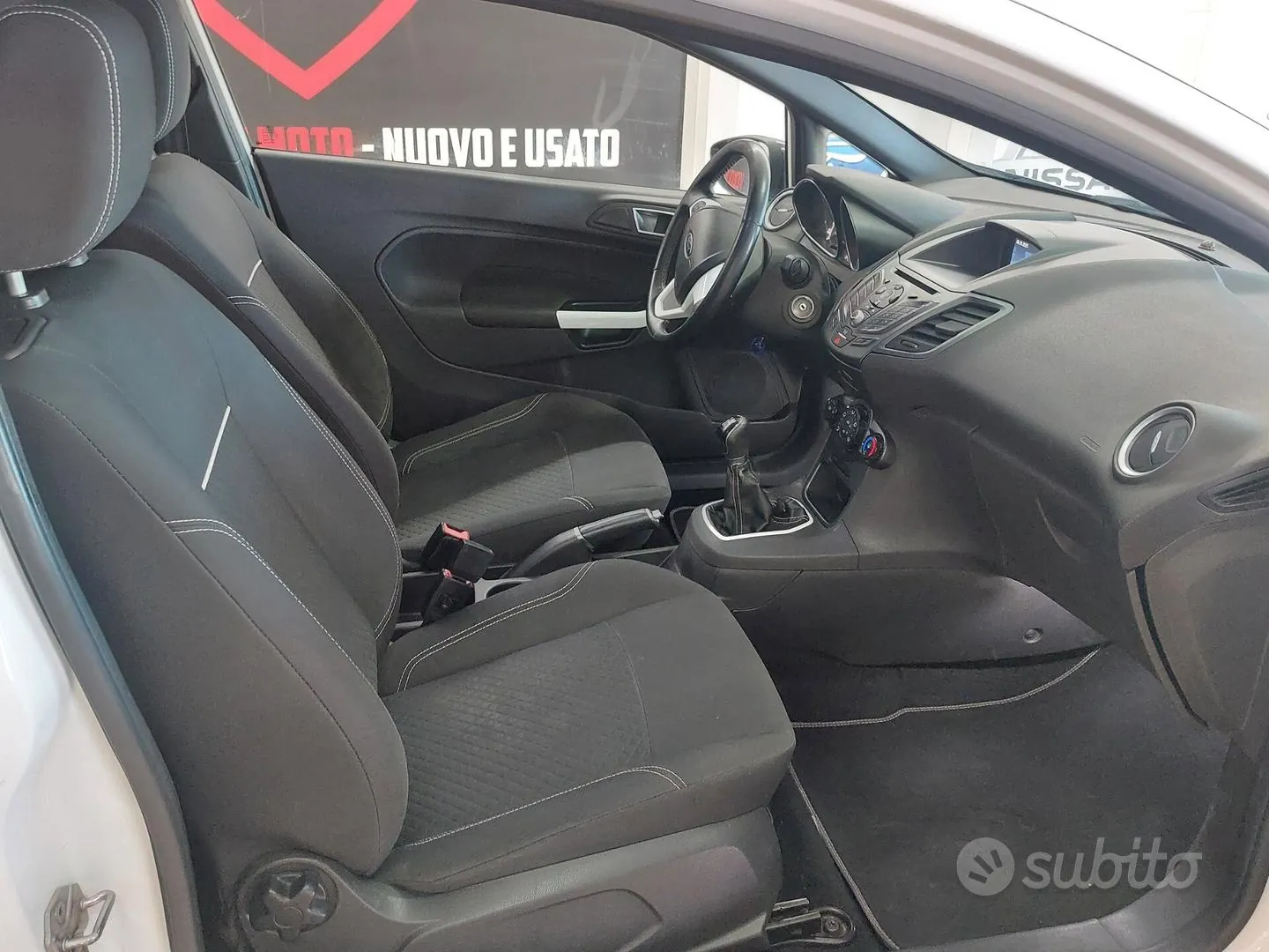 Ford Fiesta 2016 photo 2