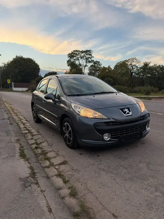 Peugeot 207