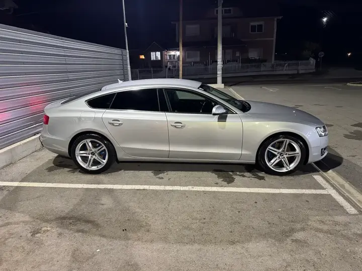 Audi A5 2010 photo 3