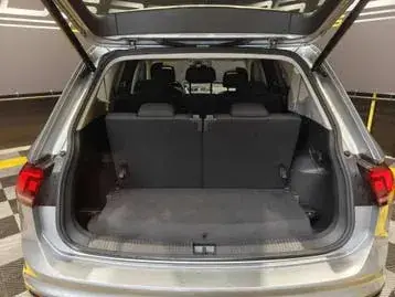 Volkswagen Tiguan 2021 photo 2