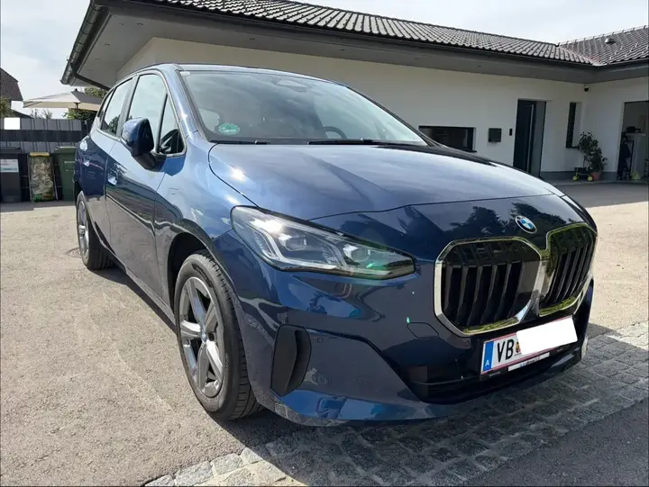 BMW 2 Series 2024 photo 3