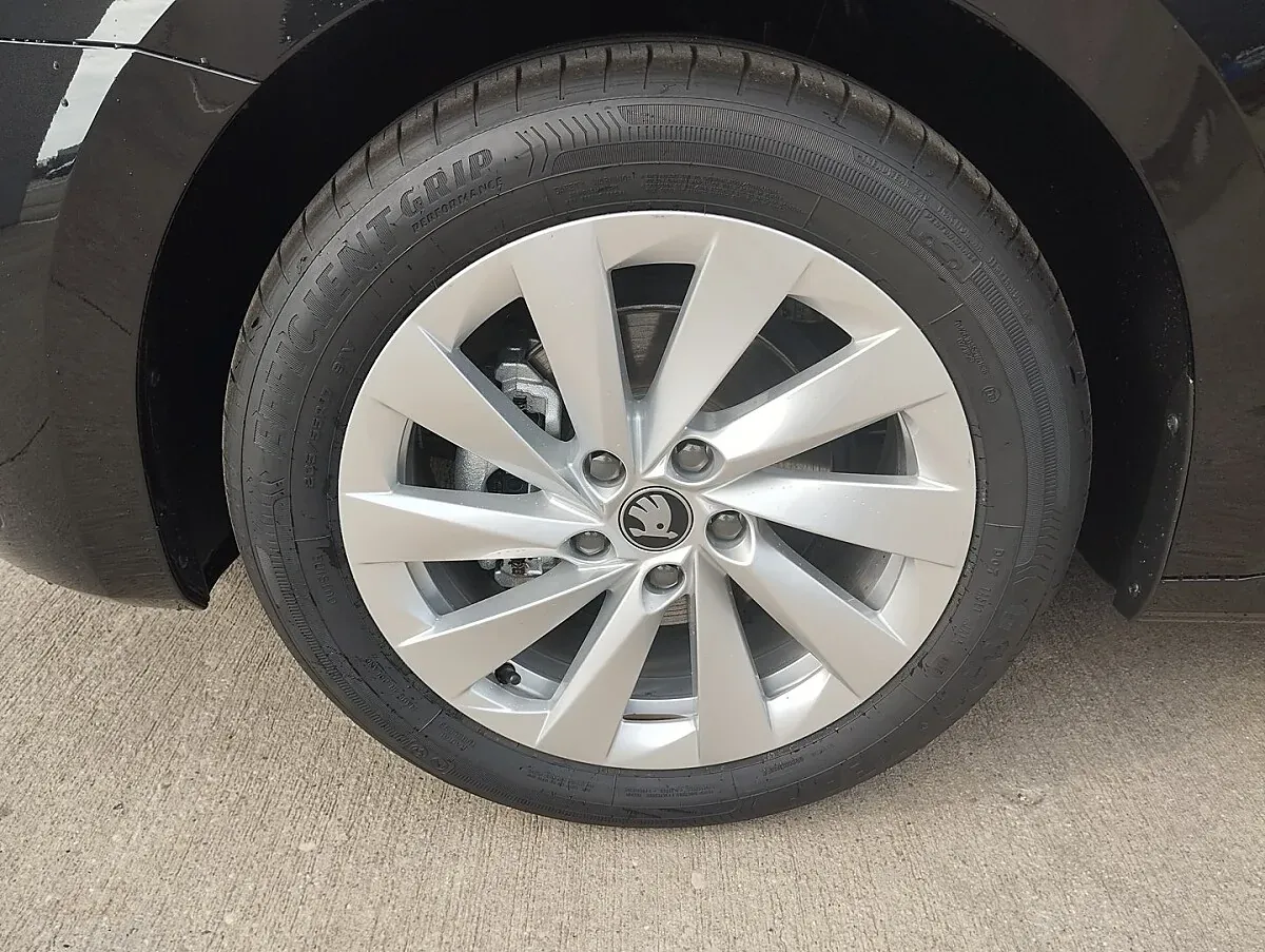 Skoda Octavia 2026 photo 3