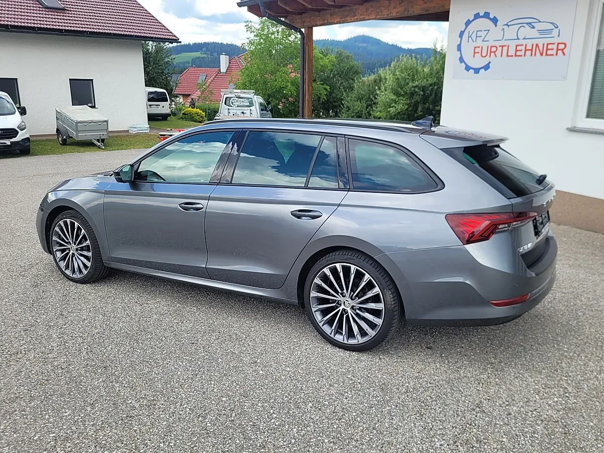 Skoda Octavia 2024 photo 2