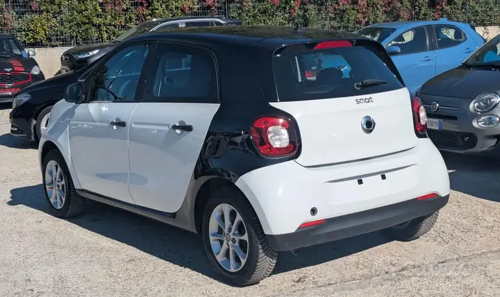 Smart Forfour 2015 photo 5