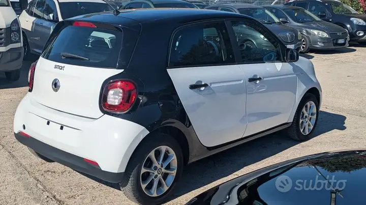Smart Forfour 2015 photo 4