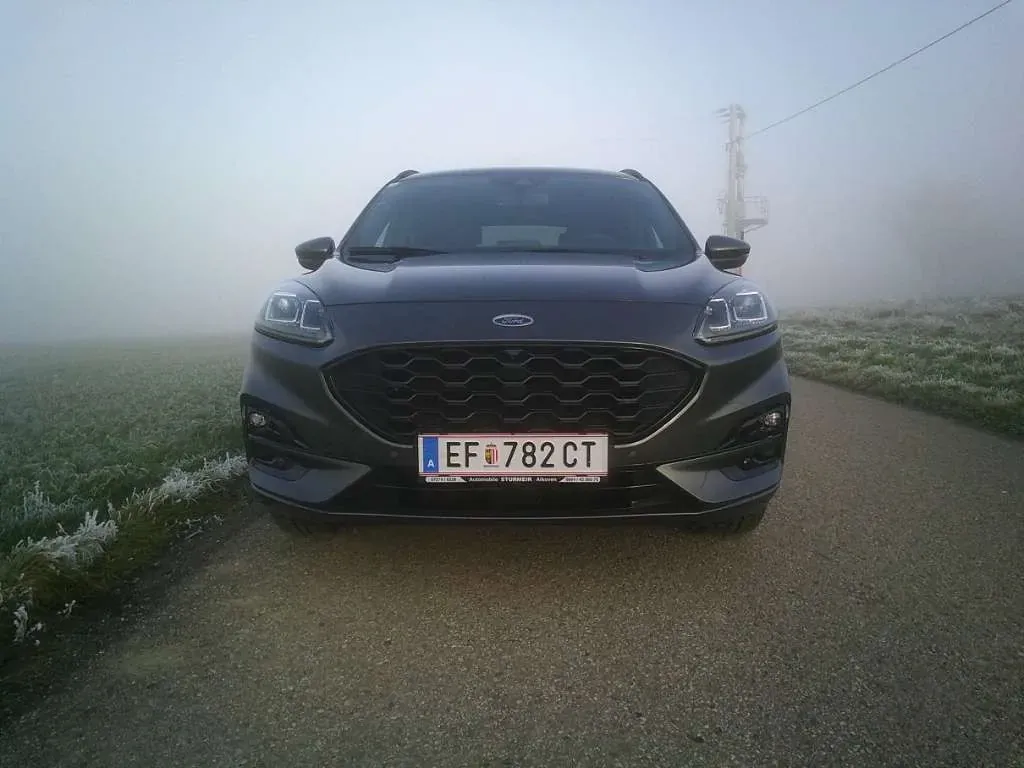 Ford Kuga 2023 photo 2