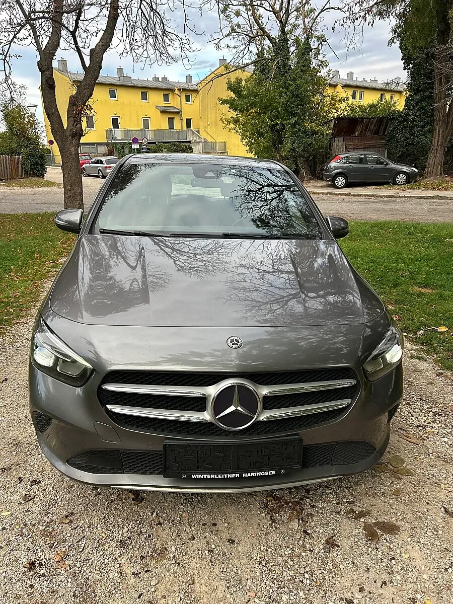 Mercedes-Benz B-Class 2019 photo 3