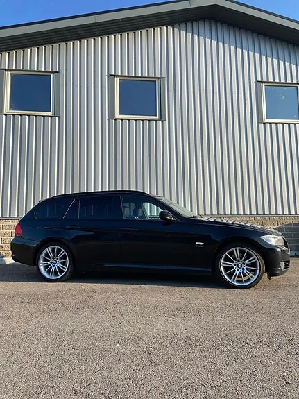 BMW 320D 2012 photo 2