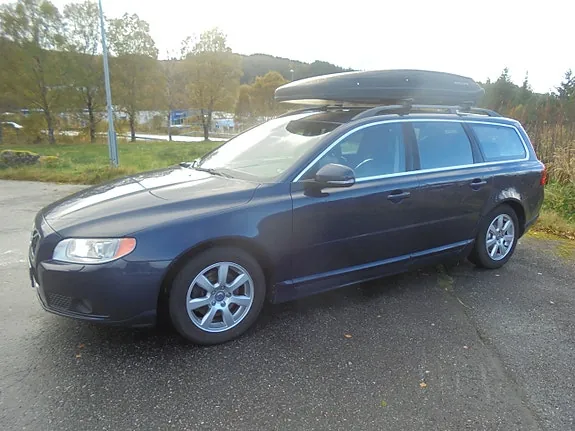 Volvo V70 2012 photo 2